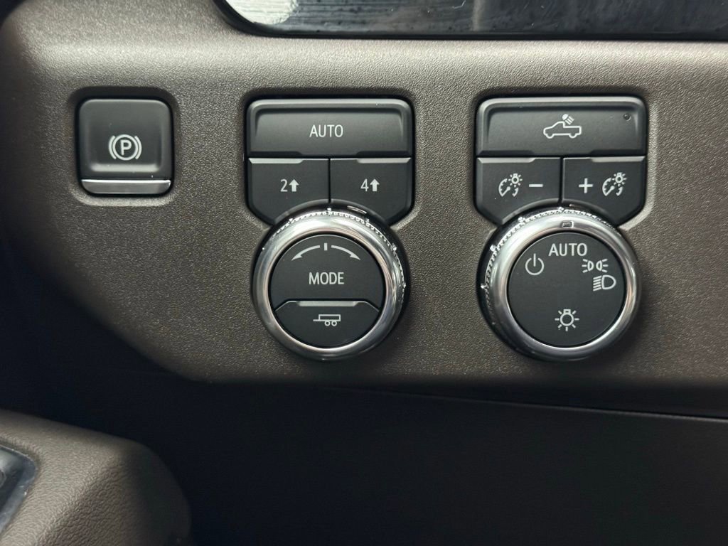 Used 2025 GMC Sierra 1500 SLE image 20