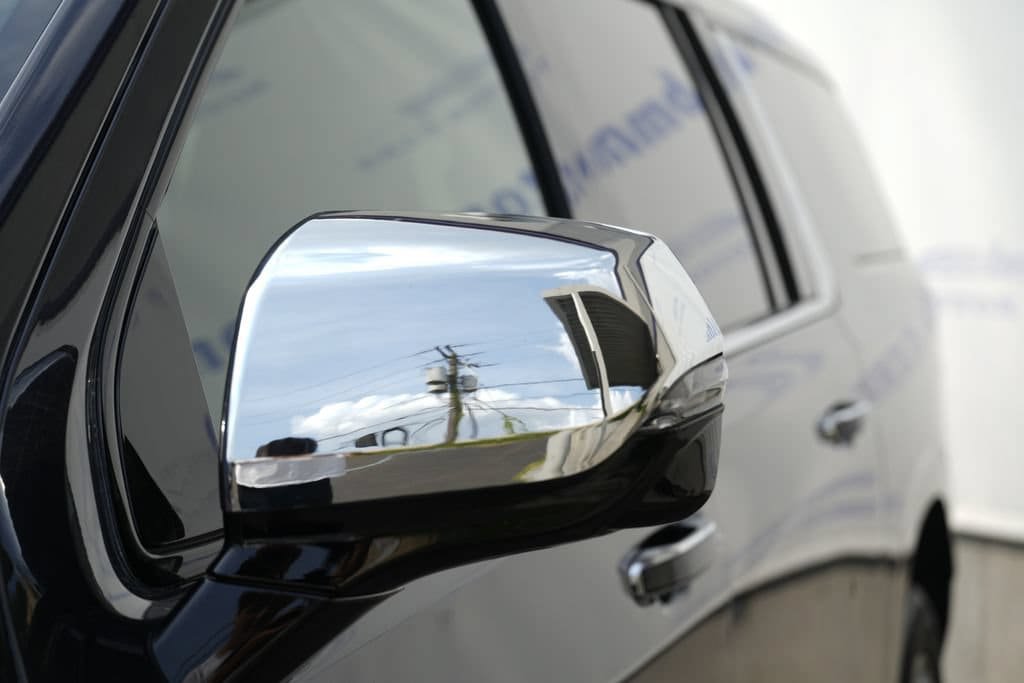 Used 2025 Chevrolet Suburban Premier AWD/4WD image 10