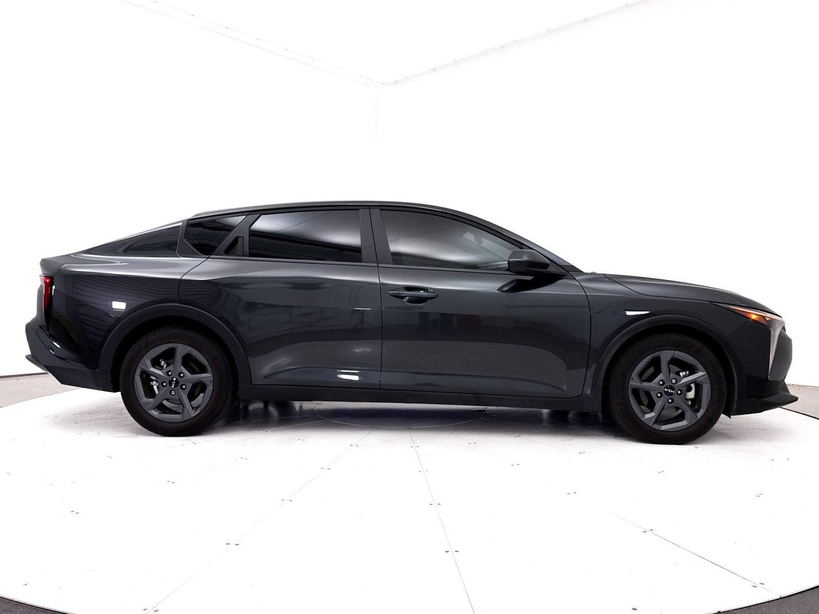 Used 2025 Kia K4 FWD image 37