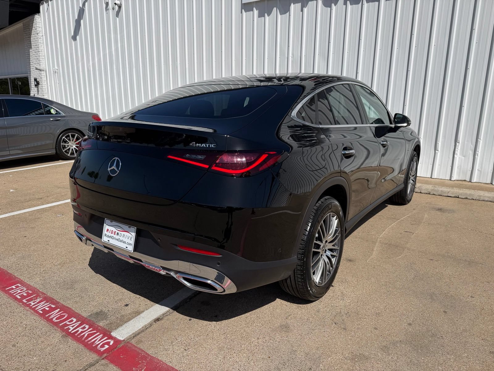 Used 2025 Mercedes-Benz GLC 300 4MATIC image 8