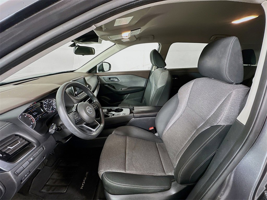 Used 2021 Nissan Rogue SV image 19