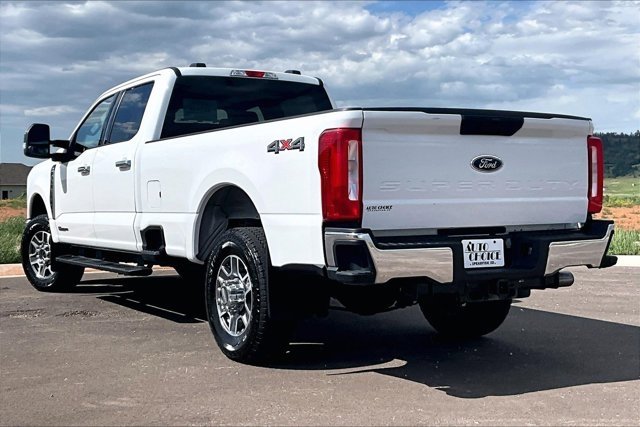 Used 2023 Ford F350 XLT w/ FX4 Off-Road Package AWD/4WD image 4