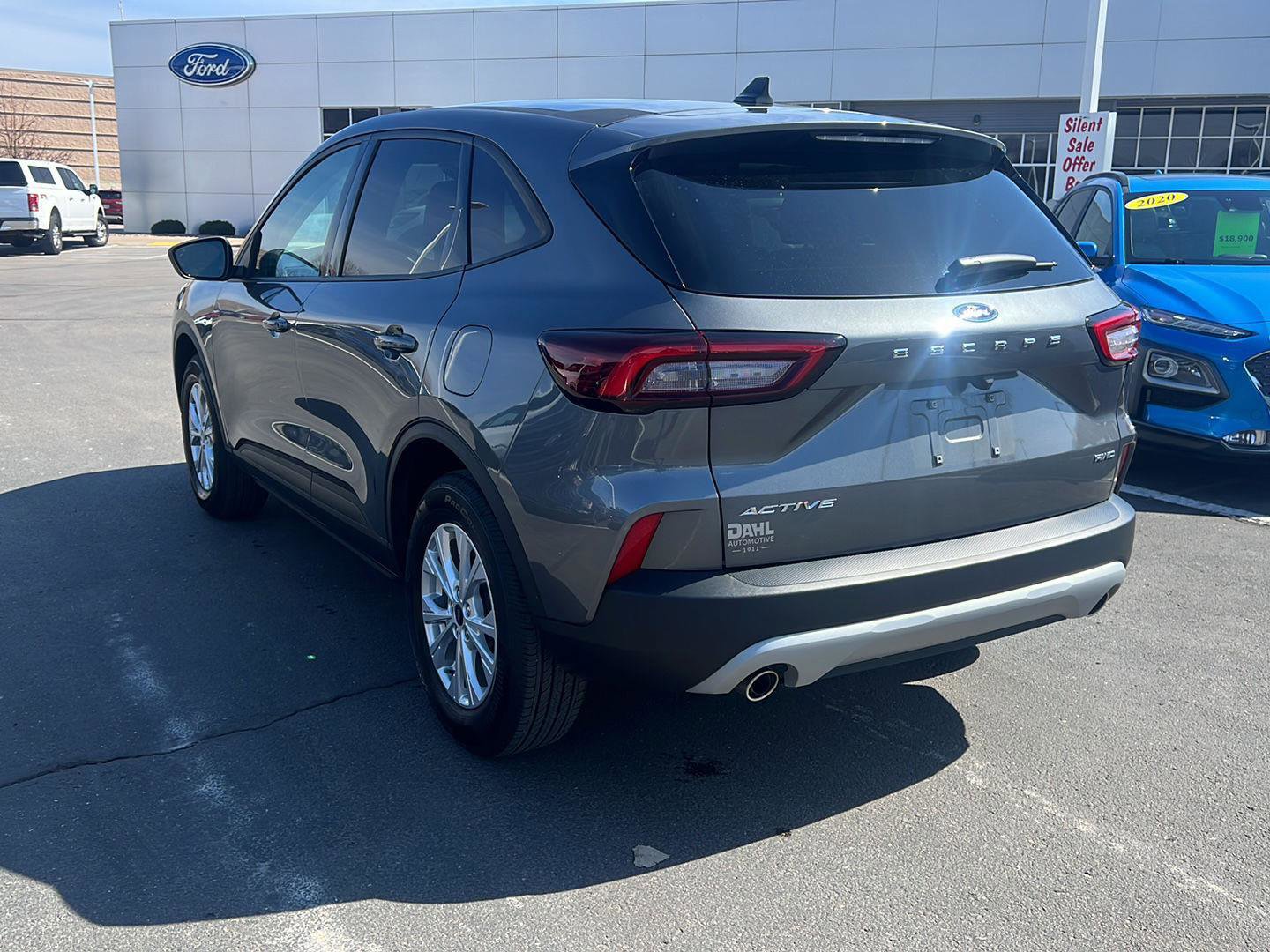 Used 2025 Ford Escape Active w/ Cold Weather Package image 9