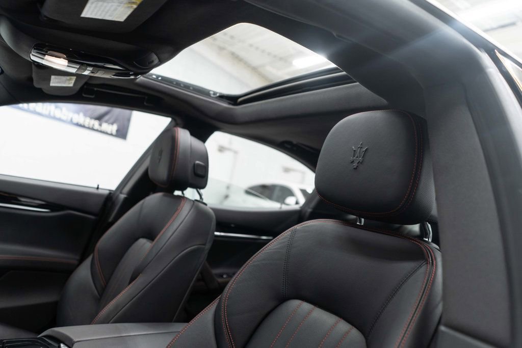 Used 2022 Maserati Ghibli Modena Q4 image 8