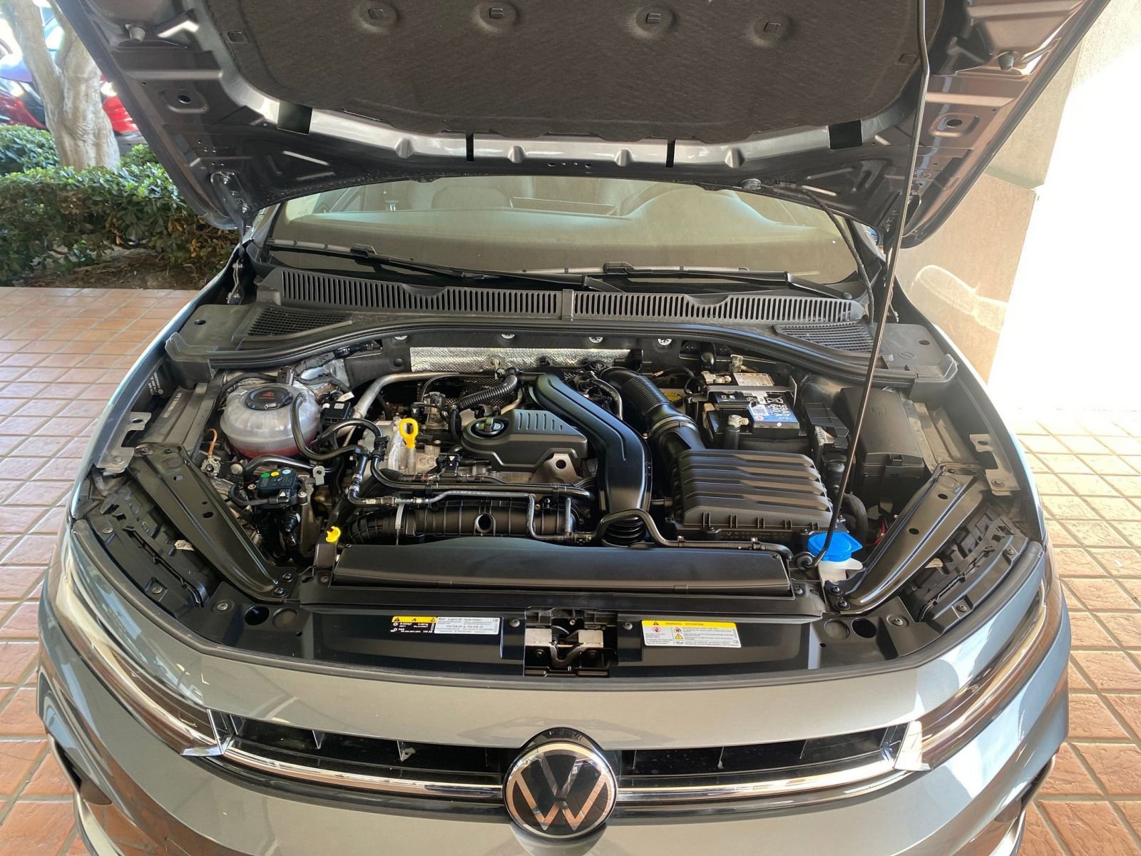 Used 2025 Volkswagen Jetta SE image 34