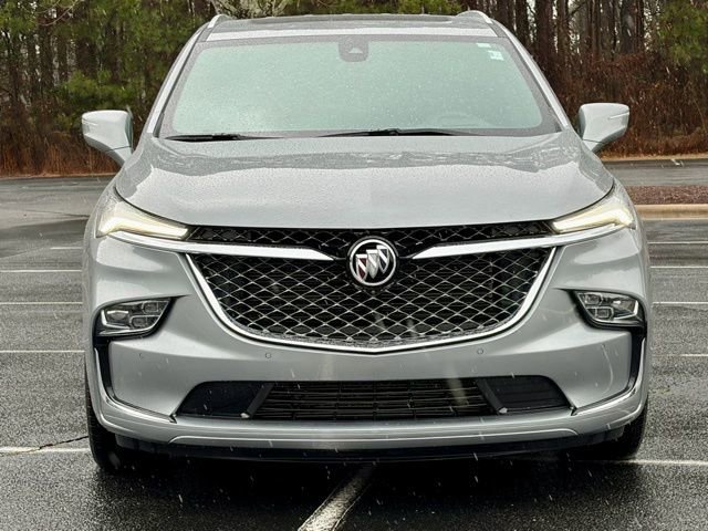 Used 2024 Buick Enclave Avenir image 12