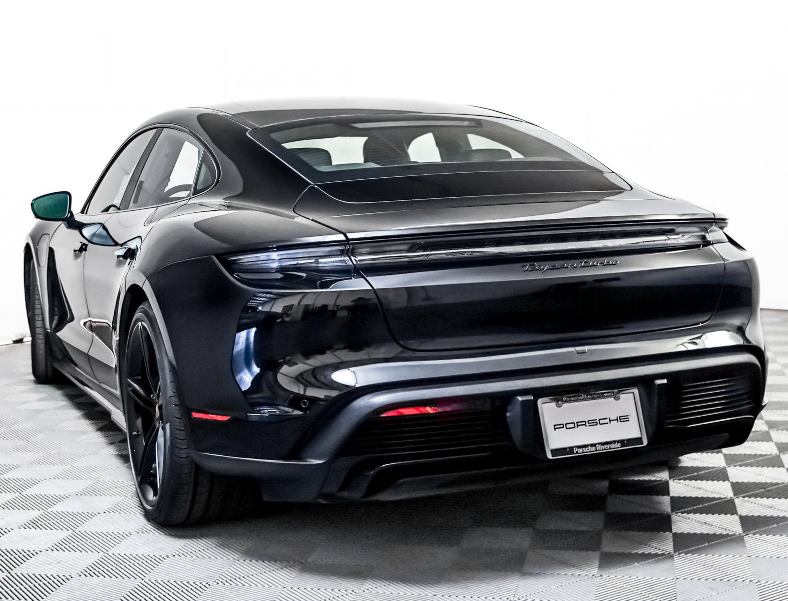 Certified 2021 Porsche Taycan Turbo image 3