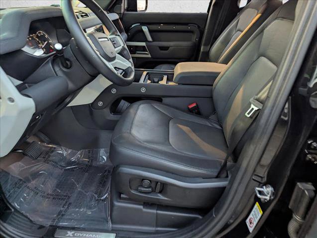 Used 2023 Land Rover Defender 110 X-Dynamic SE image 16