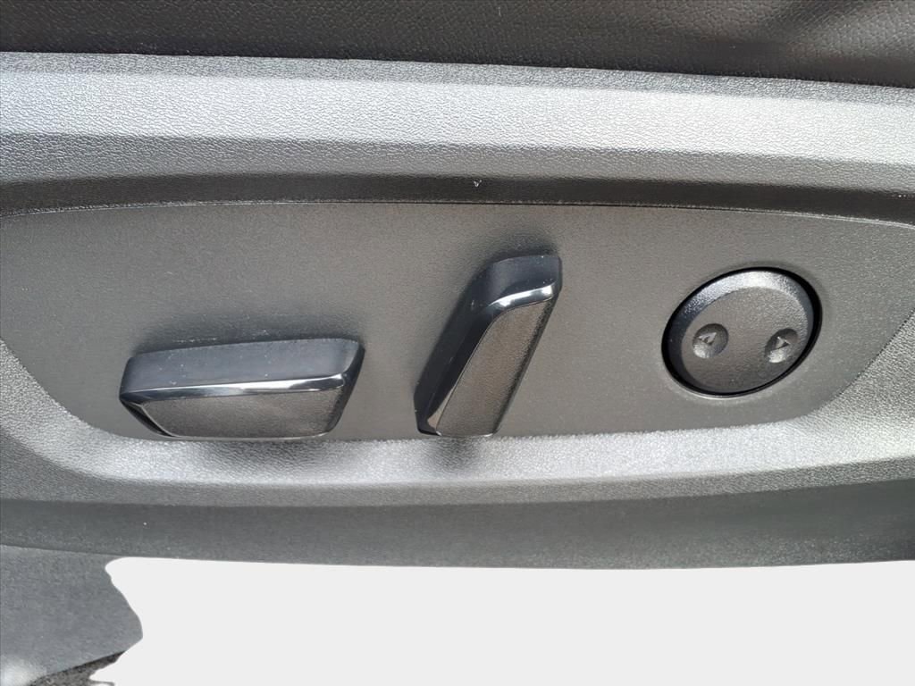 Used 2024 Nissan Pathfinder SL image 12