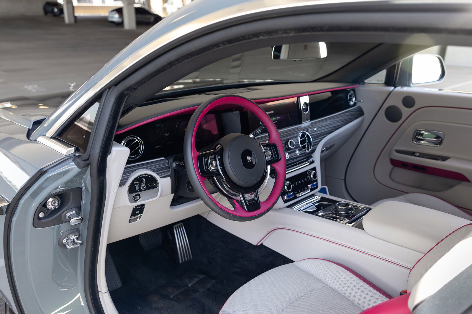 Used 2024 Rolls-Royce Spectre w/ Spectre Launch Package AWD/4WD image 2