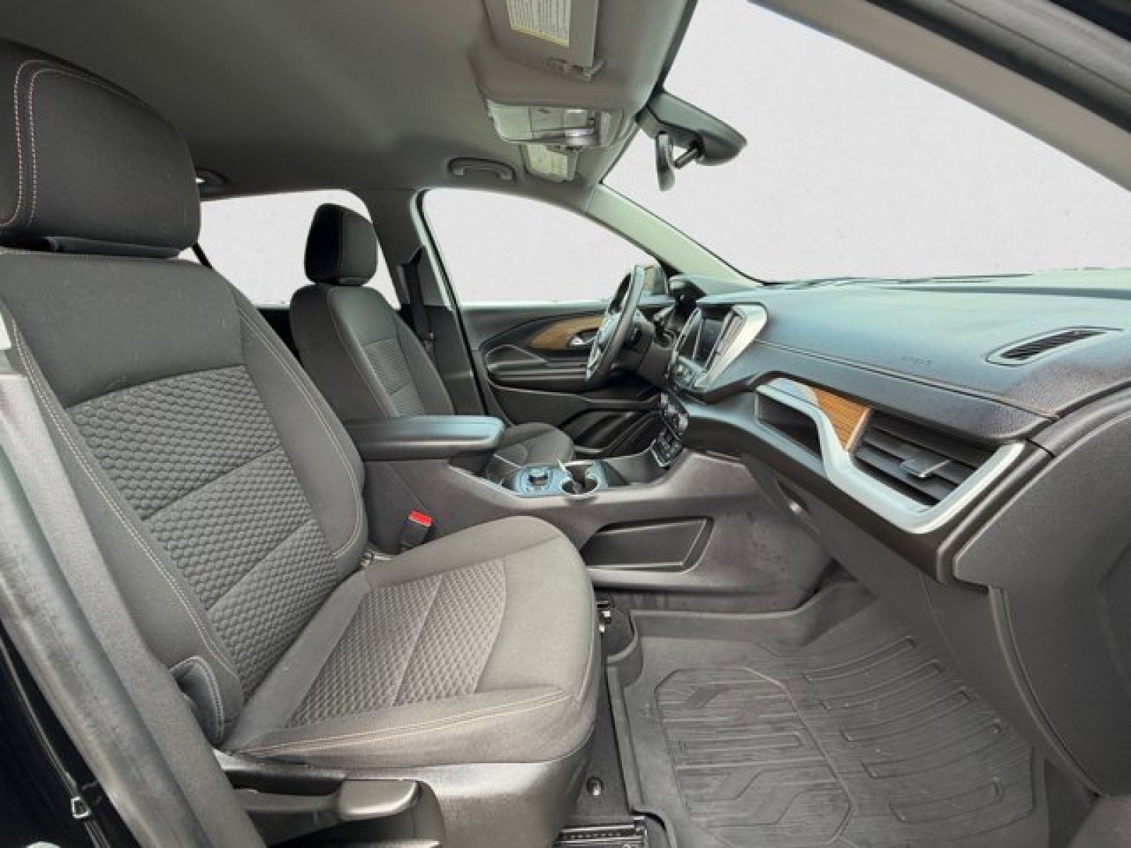 Used 2021 GMC Terrain SLE w/ Driver Convenience Package image 18