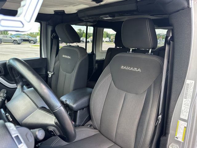 Used 2016 Jeep Wrangler Unlimited Sahara AWD/4WD image 33