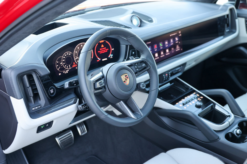 New 2026 Porsche Cayenne GTS AWD/4WD image 4