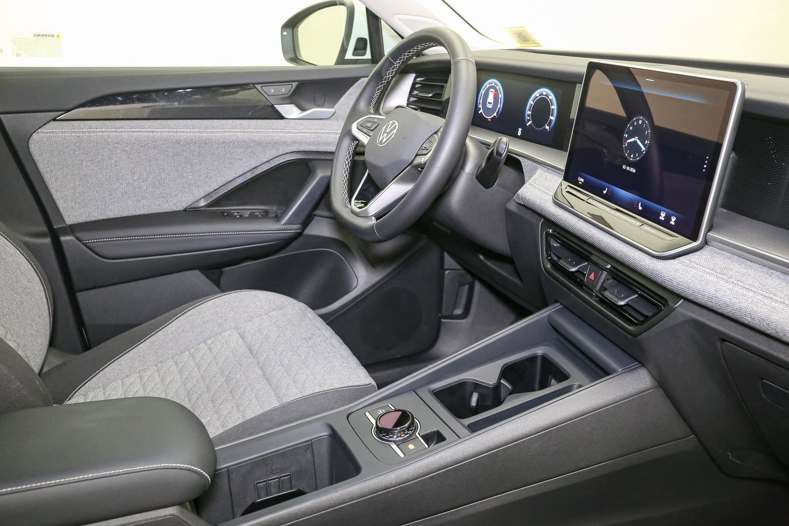 Used 2025 Volkswagen Tiguan S image 18