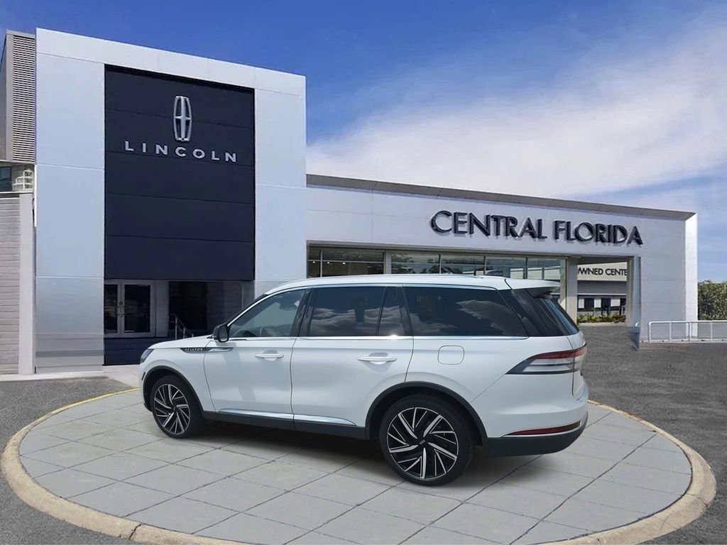 Used 2025 Lincoln Aviator Reserve w/ Equipment Group 201A image 7