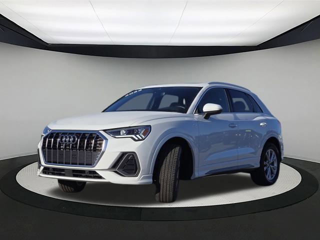 Certified 2022 Audi Q3 2.0T Premium Plus image 3