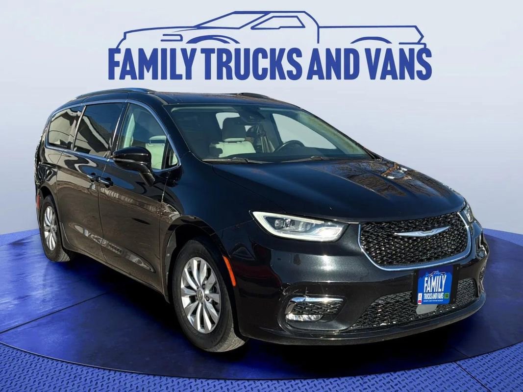 Used 2021 Chrysler Pacifica Touring-L image 7