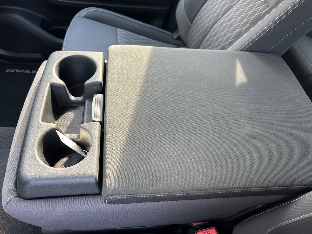 Used 2023 Nissan Titan SV image 21