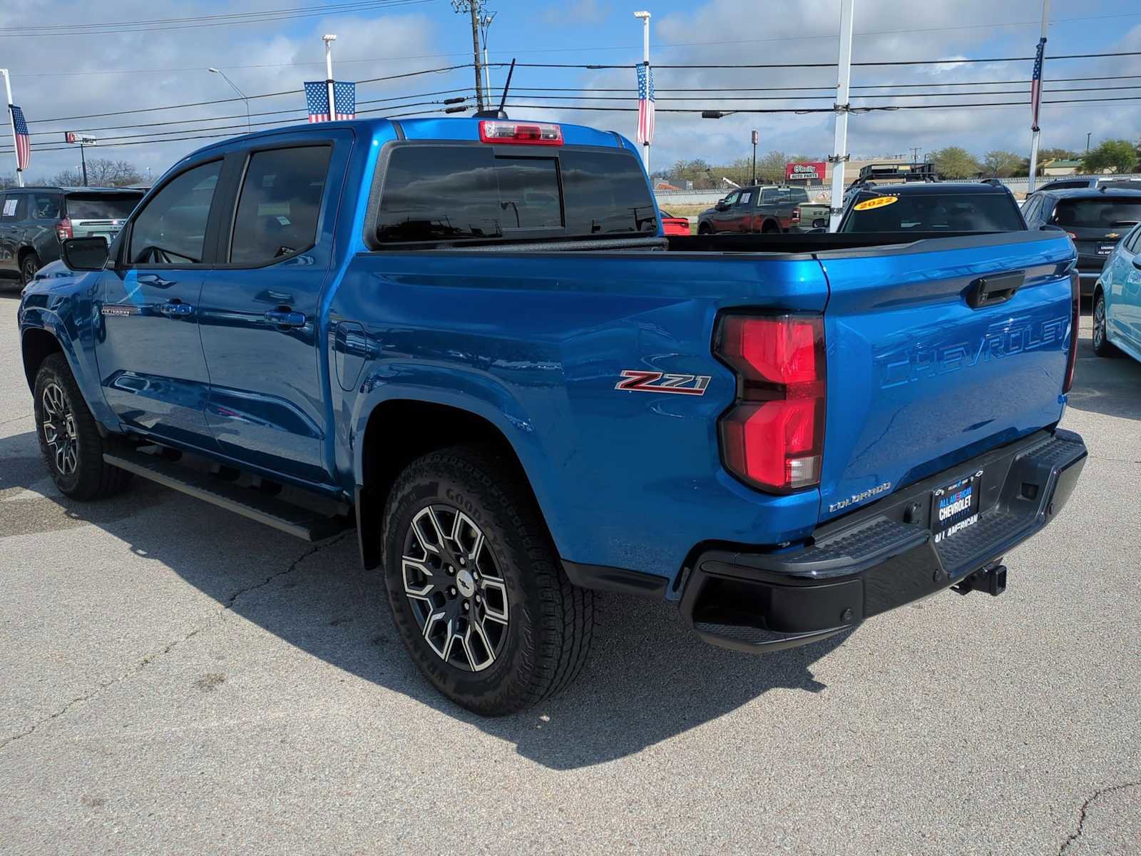 Used 2023 Chevrolet Colorado Z71 w/ Z71 Convenience Package 2 image 6