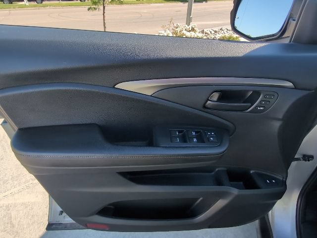 Used 2022 Honda Passport EX-L image 10