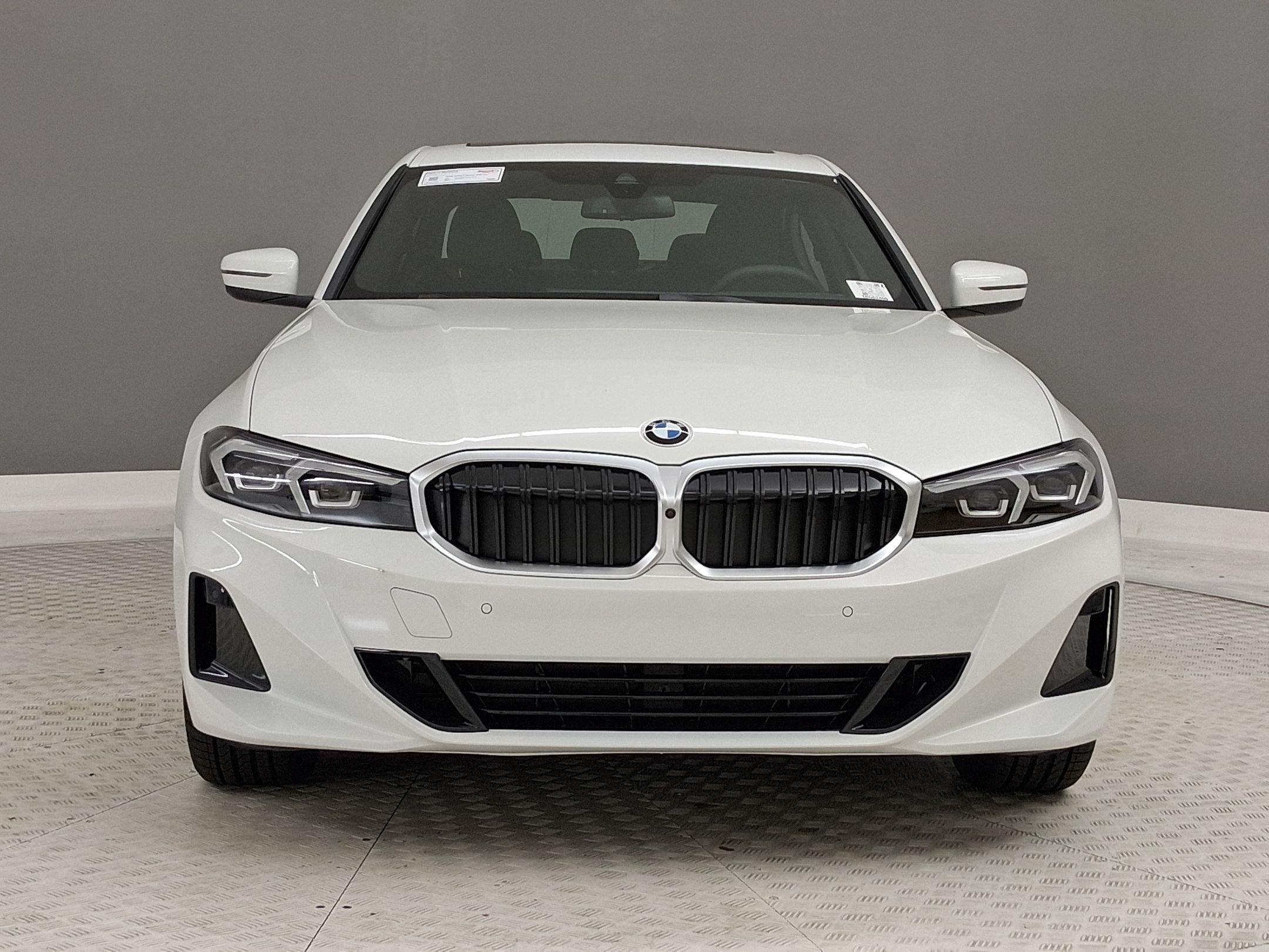 New 2026 BMW 330i Sedan w/ Convenience Package RWD image 6