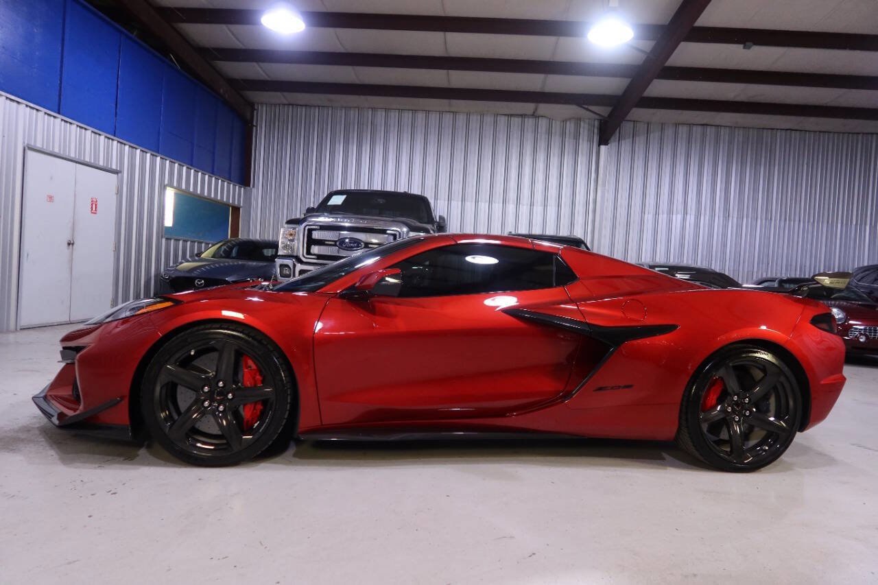 Used 2024 Chevrolet Corvette Z06 w/ Z07 Performance Package image 39