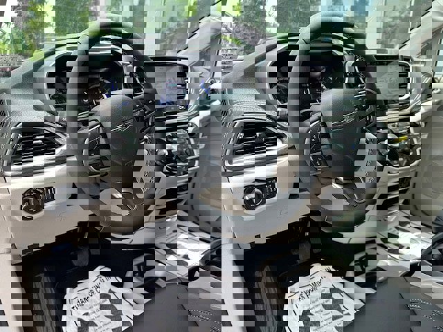 New 2023 Chrysler Pacifica Touring-L image 14