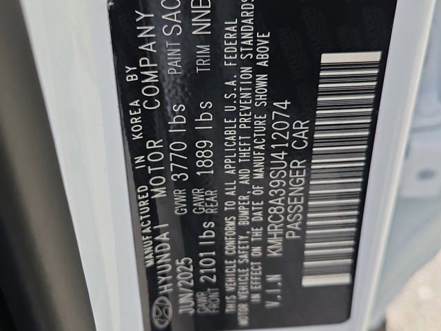 New 2025 Hyundai Venue Limited image 29