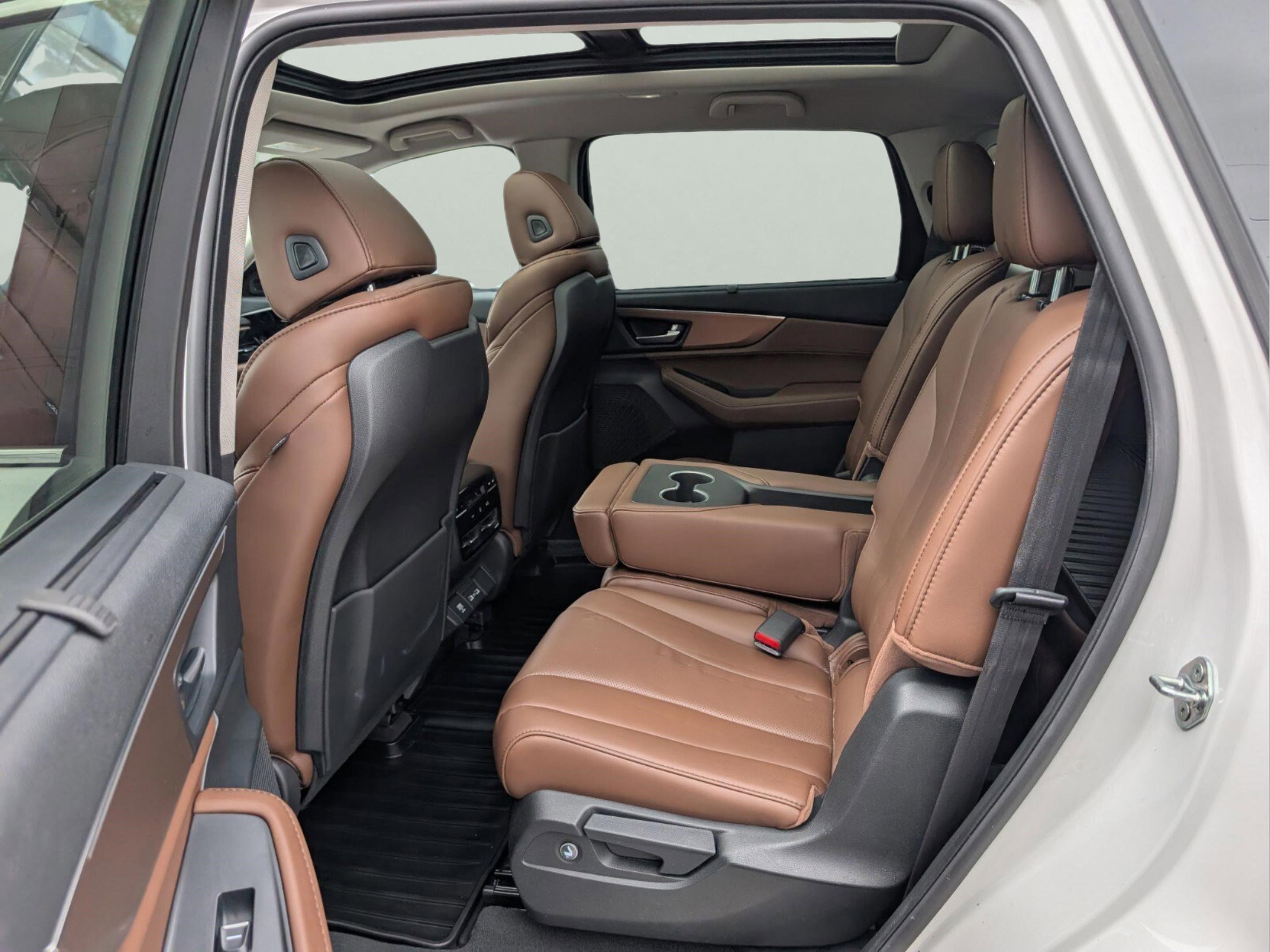 Used 2024 Acura MDX FWD w/ Technology Package image 32