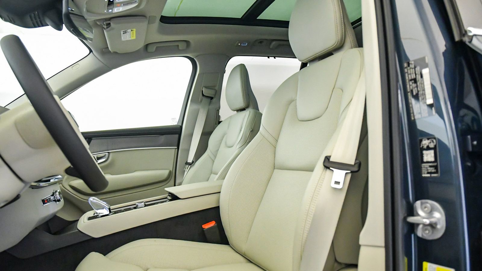 New 2026 Volvo XC90 T8 Ultra w/ Protection Package image 21