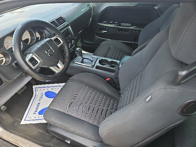 Used 2013 Dodge Challenger SXT RWD image 6