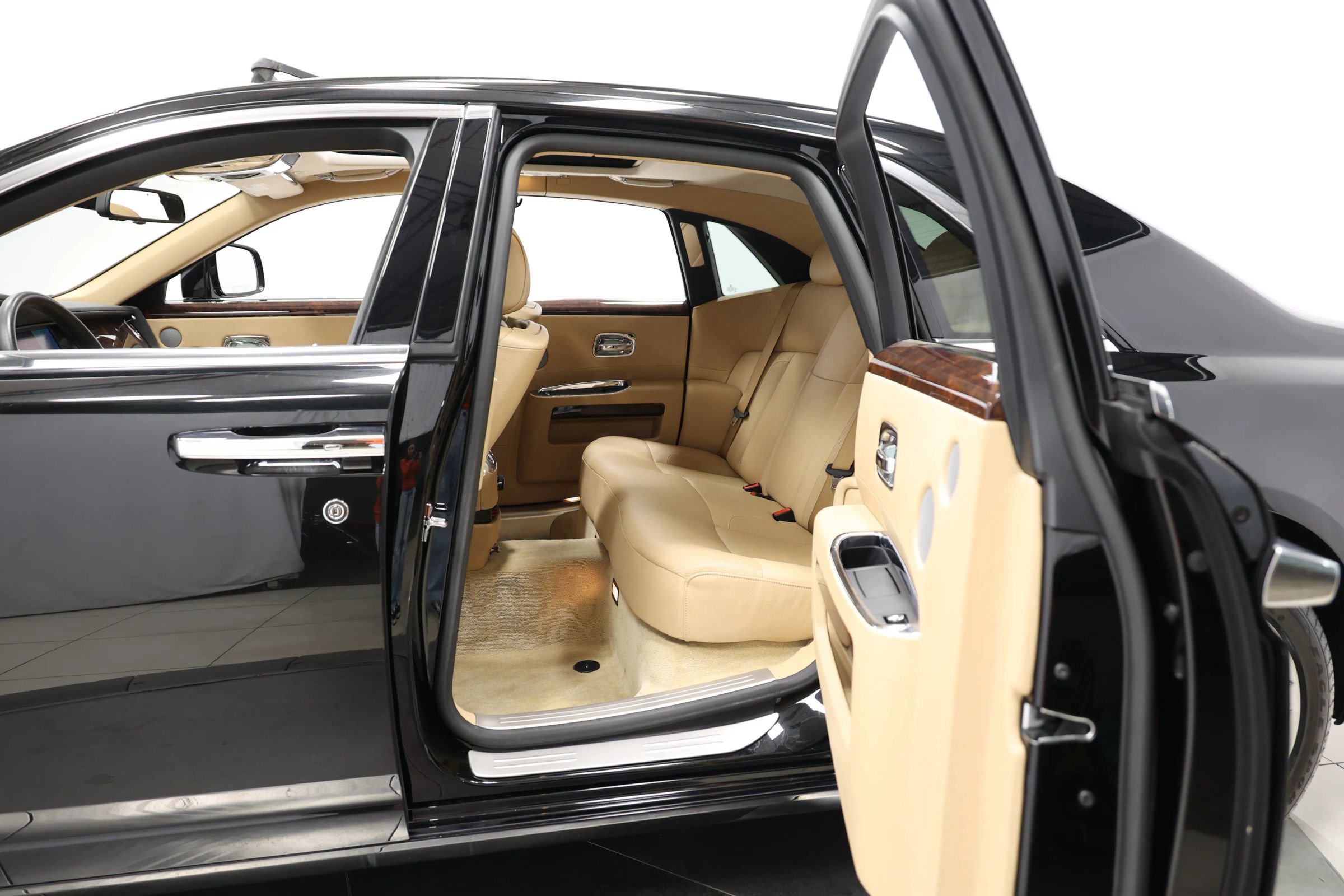 Used 2011 Rolls-Royce Ghost Sedan 4D image 43