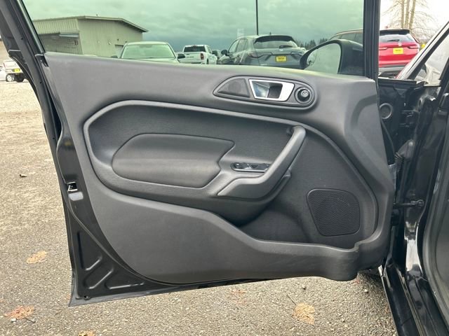 Used 2015 Ford Fiesta SE w/ Equipment Group 201A image 16