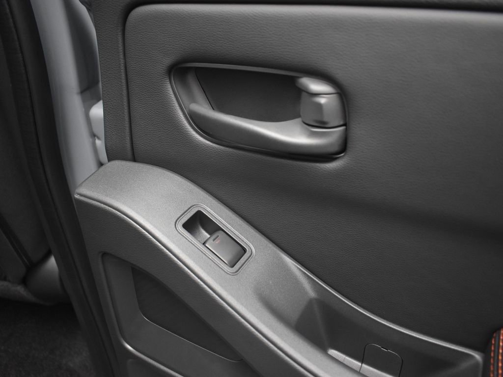 New 2026 Nissan Frontier PRO-4X w/ Pro-4x Convenience Package image 19