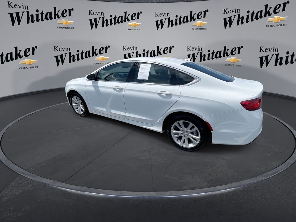 Used 2017 Chrysler 200 Limited Platinum FWD image 6