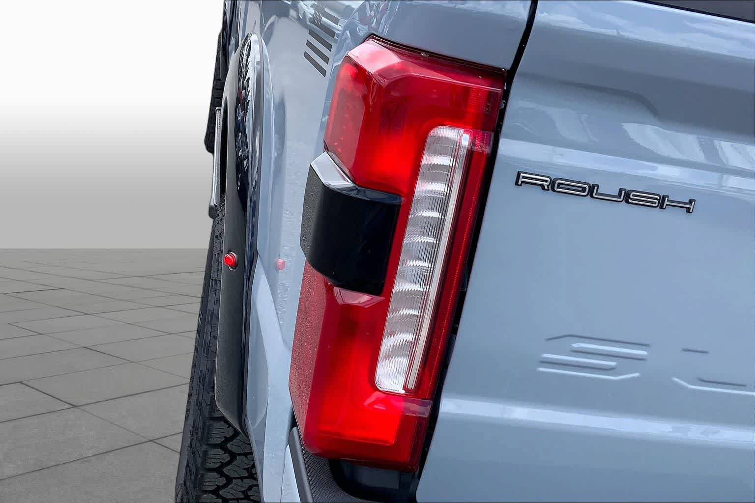 New 2026 Ford F250 Lariat w/ Black Appearance Package AWD/4WD image 14