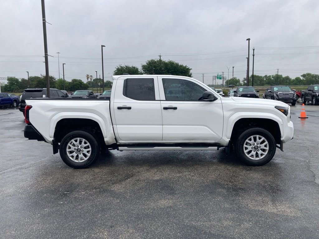 Used 2024 Toyota Tacoma SR RWD image 4