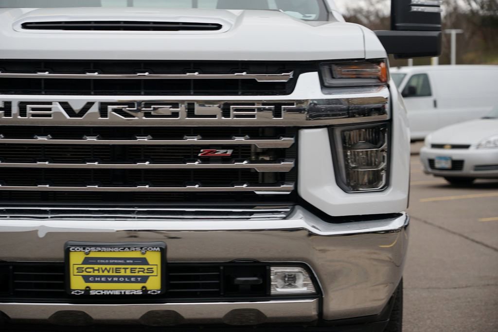 Used 2022 Chevrolet Silverado 3500 LTZ image 9