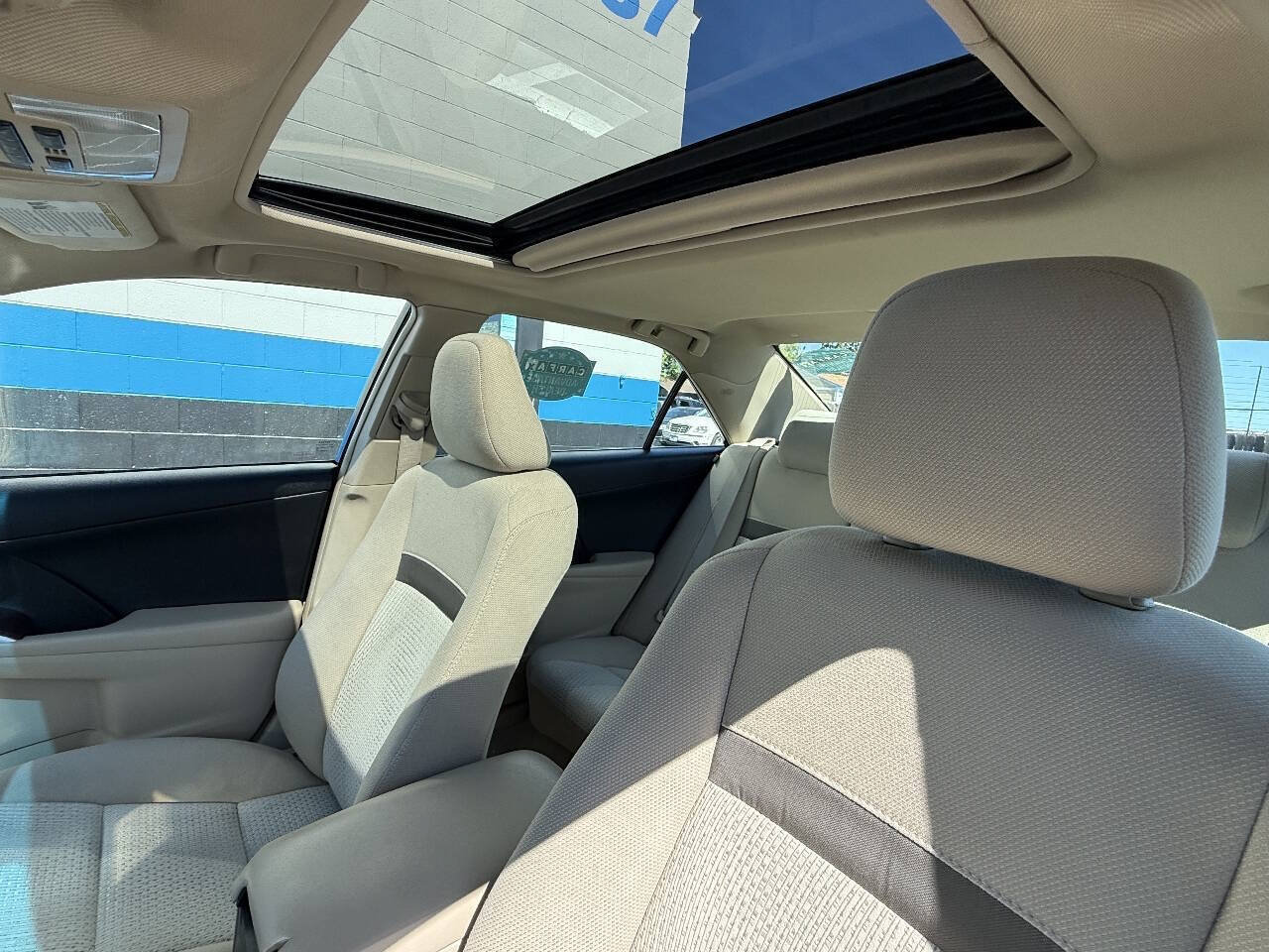 Used 2014 Toyota Camry XLE w/ Convenience Package FWD image 6