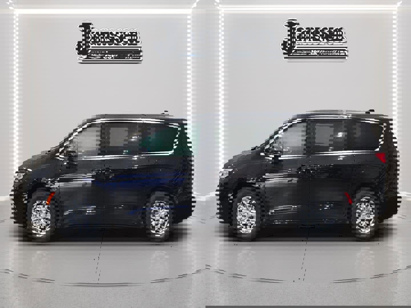 New 2026 Chrysler Pacifica Select image 2