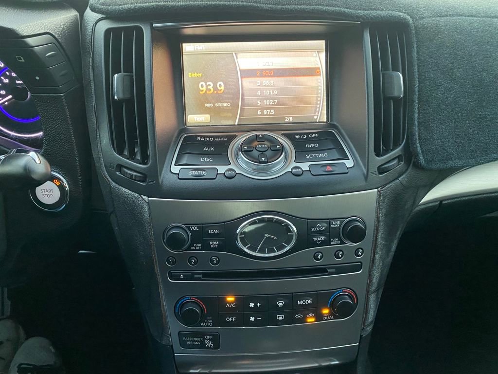 Used 2010 INFINITI G37 Journey w/ Premium Pkg image 34