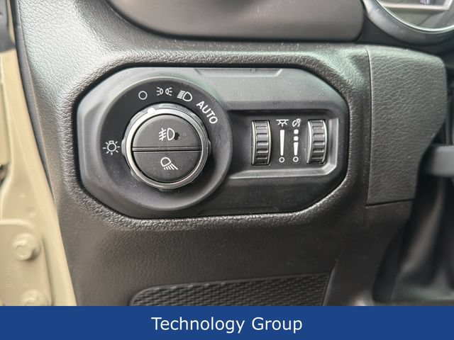 Used 2022 Jeep Gladiator Sport AWD/4WD image 15