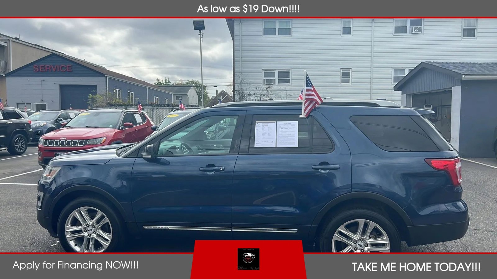 Used 2017 Ford Explorer XLT w/ Equipment Group 202A AWD/4WD image 2