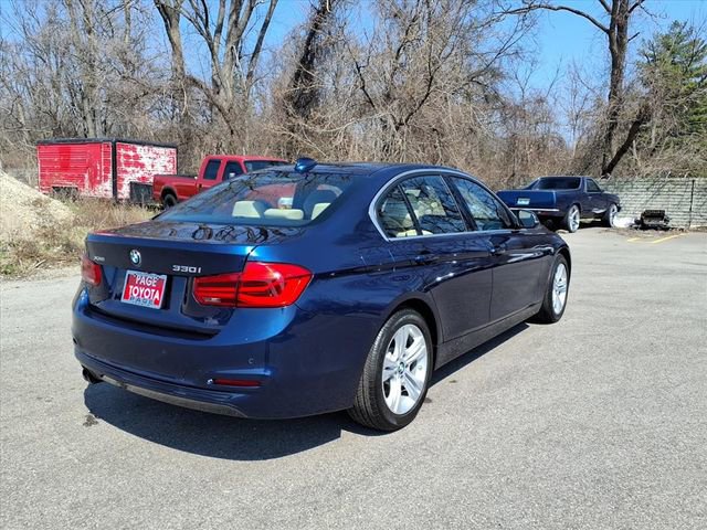 Used 2018 BMW 330i xDrive Sedan w/ Premium Package image 8