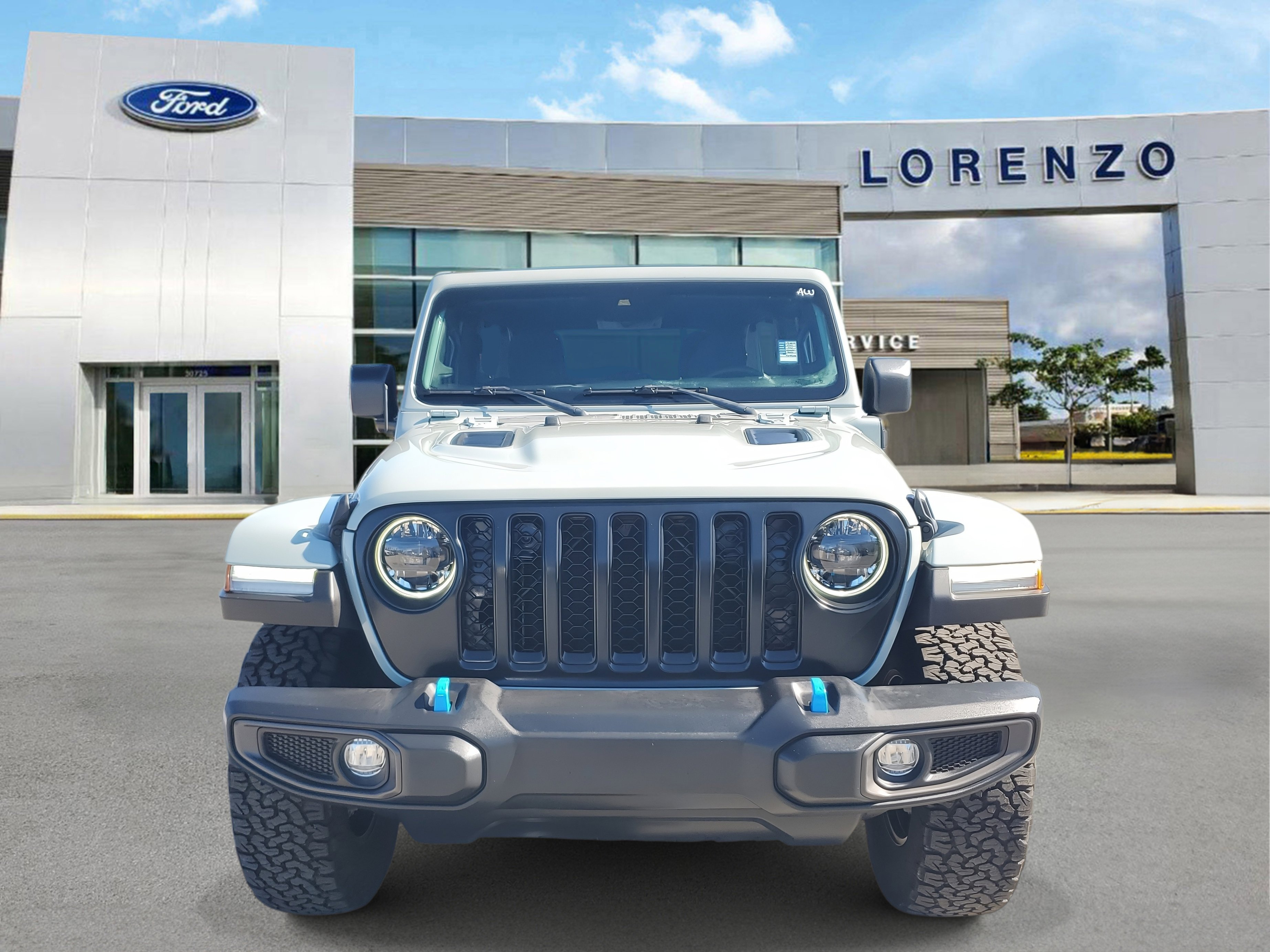 Used 2023 Jeep Wrangler Unlimited Rubicon 4xe w/ Safety Group image 2