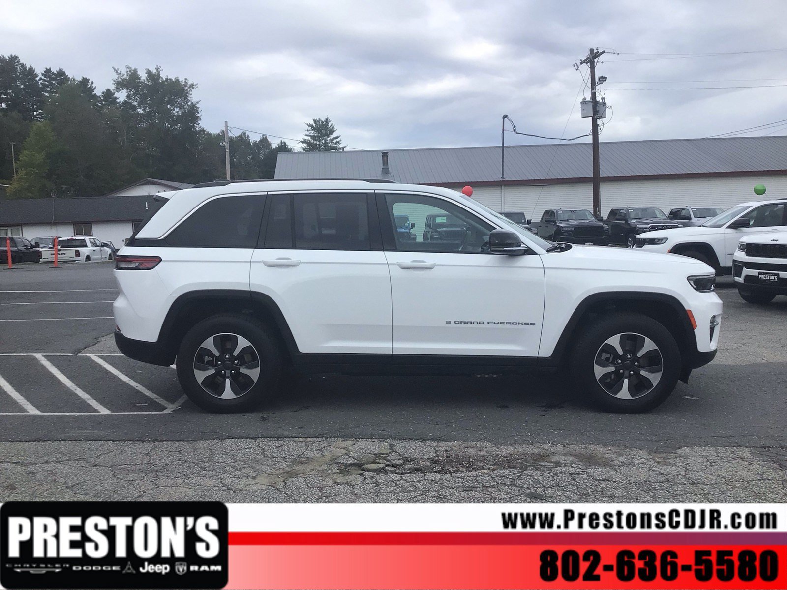 Used 2024 Jeep Grand Cherokee Limited 4xe AWD/4WD image 6