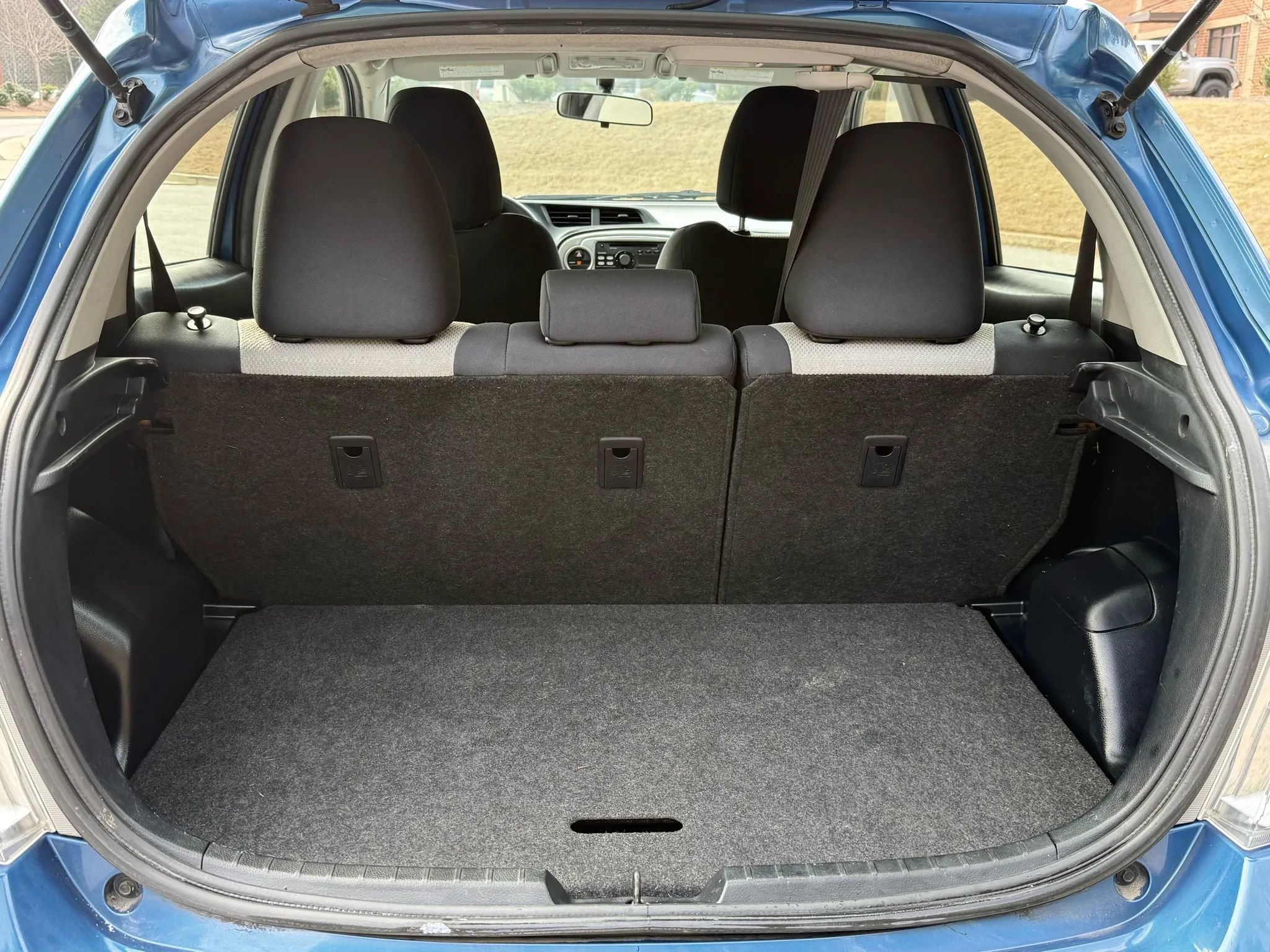 Used 2013 Toyota Yaris LE image 25