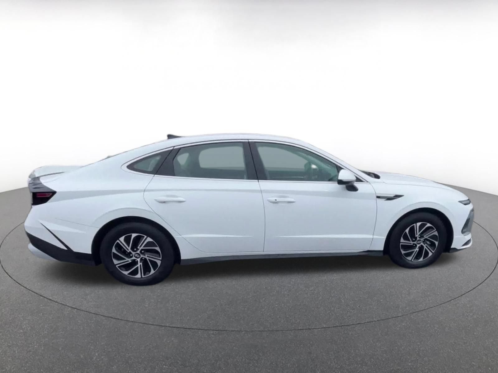 Used 2026 Hyundai Sonata Blue FWD image 16