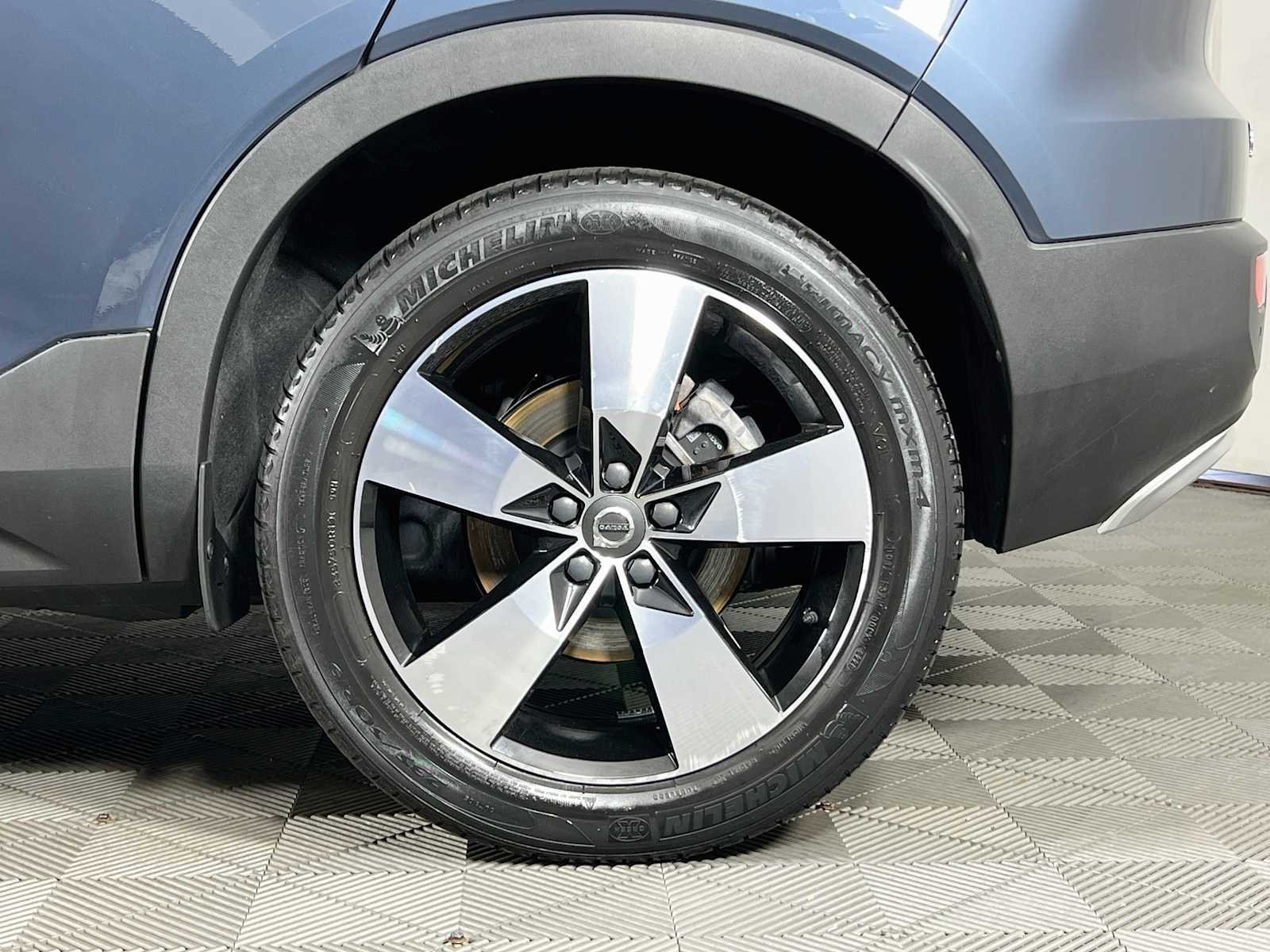 Used 2021 Volvo XC40 T5 Momentum w/ Protection Package Premier AWD/4WD image 33