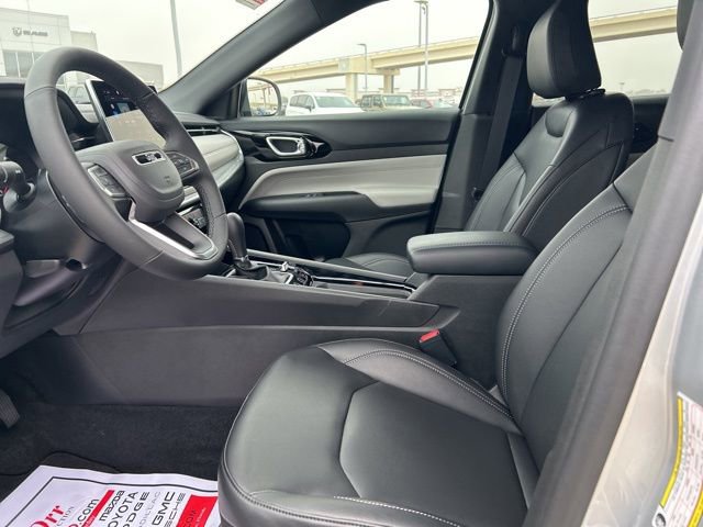 Used 2026 Jeep Compass Limited AWD/4WD image 33